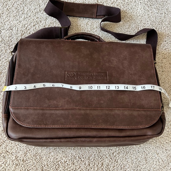 Toyota Professional Bag - Picture 9 of 13